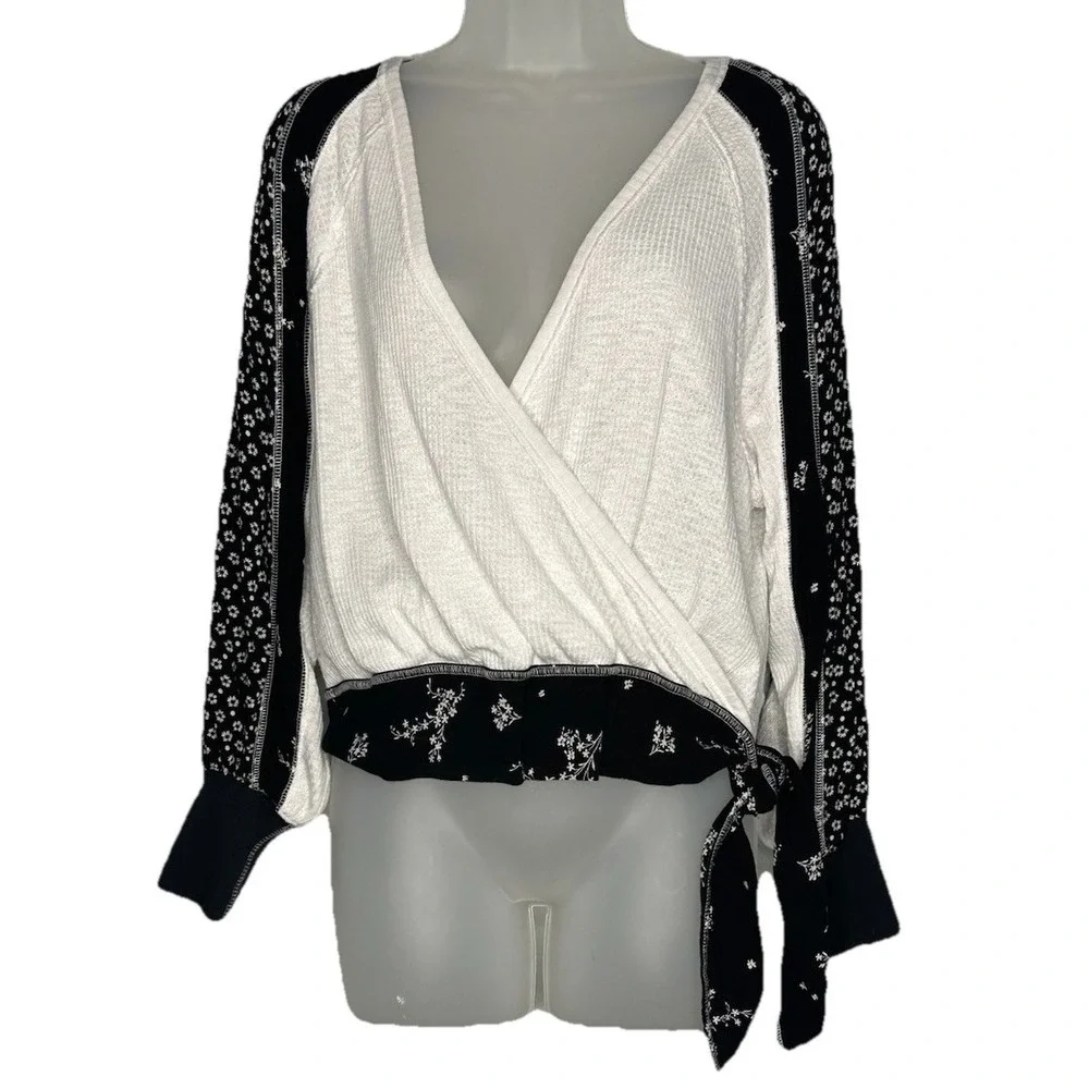 Free People Auxton Thermal Wrap Top‎ XS Ivory Faux Tie White Black Waffle Floral